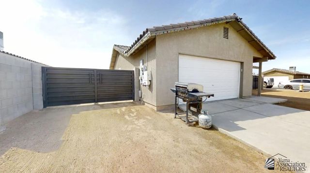 7805 E 45 St, Yuma, AZ 85365