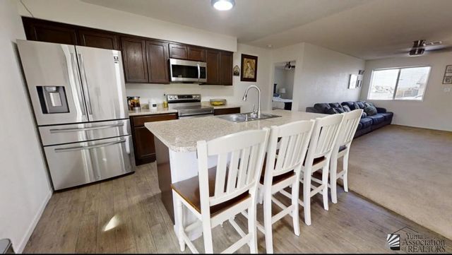 7805 E 45 St, Yuma, AZ 85365