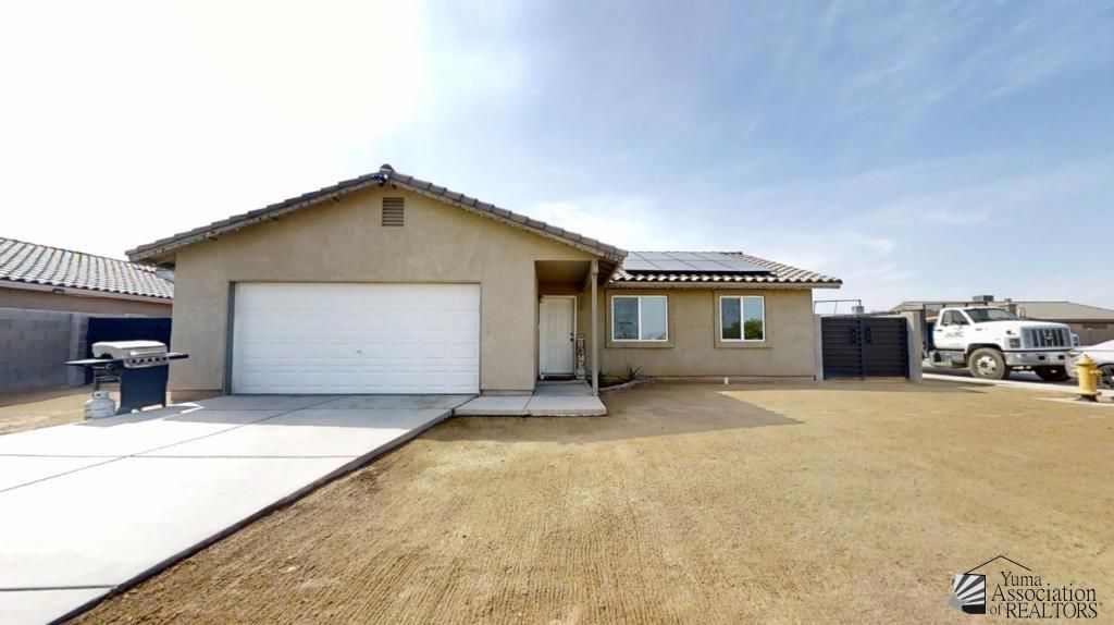 7805 E 45 St, Yuma, AZ 85365