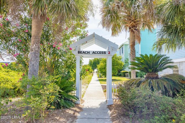 21 Lakeview Lane, Harbor Island, SC 29920