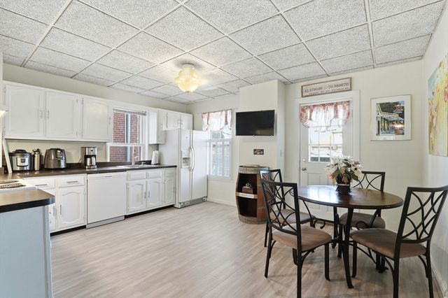 92 Lincoln Street 2, Winthrop, MA 02152