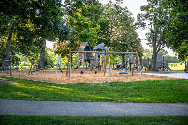 1411 Oakfield Lane, Pingree Grove, IL 60140