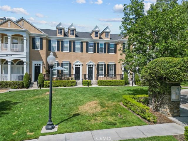 24012 Bridgeport Lane 12, Valencia, CA 91355