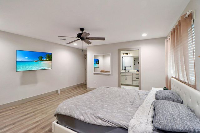 6039 Mcknight Street, Houston, TX 77035