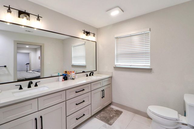 6039 Mcknight Street, Houston, TX 77035