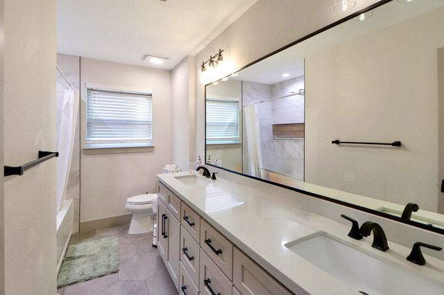 6039 Mcknight Street, Houston, TX 77035