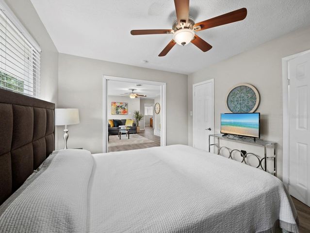 2417 PARSON LANE, Sarasota, FL 34239