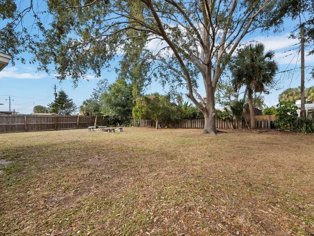 2417 PARSON LANE, Sarasota, FL 34239
