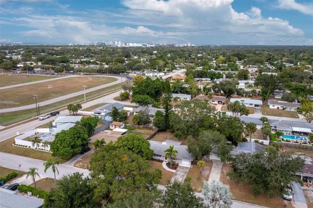 2417 PARSON LANE, Sarasota, FL 34239