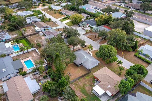 2417 PARSON LANE, Sarasota, FL 34239