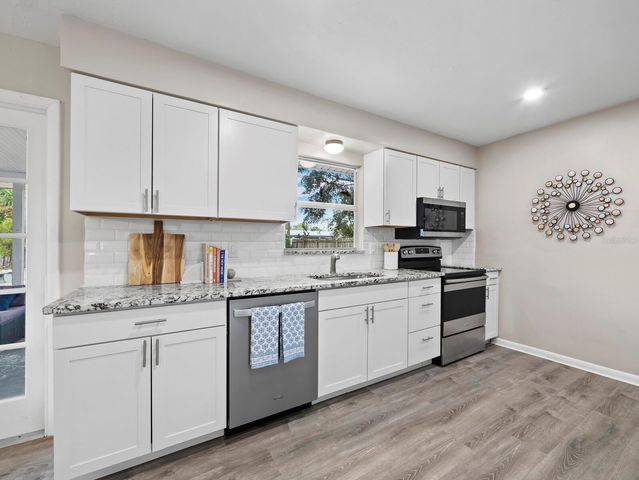 2417 PARSON LANE, Sarasota, FL 34239