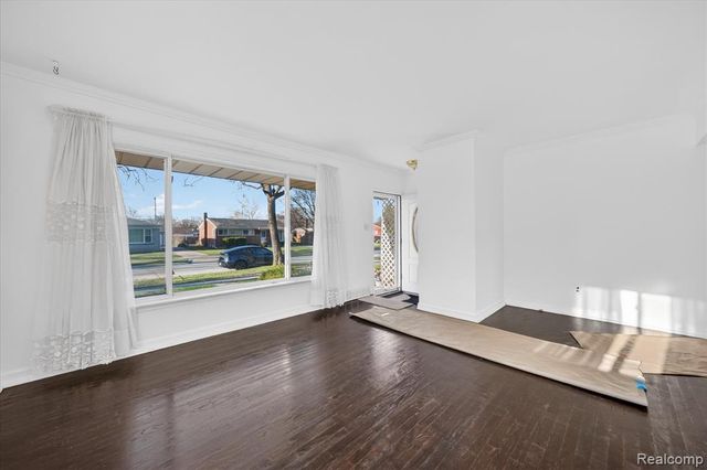 3409 Jarvis Avenue, Warren, MI 48091
