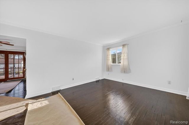 3409 Jarvis Avenue, Warren, MI 48091
