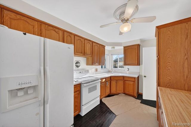3409 Jarvis Avenue, Warren, MI 48091