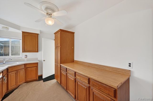 3409 Jarvis Avenue, Warren, MI 48091