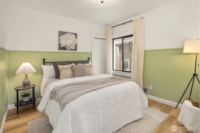5215 Latona Avenue NE, Seattle, WA 98105