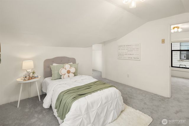 5215 Latona Avenue NE, Seattle, WA 98105