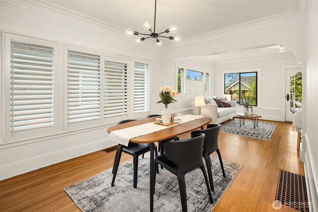5215 Latona Avenue NE, Seattle, WA 98105