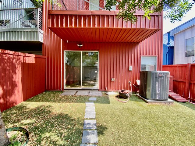 4213 Dickason Avenue 18, Dallas, TX 75219