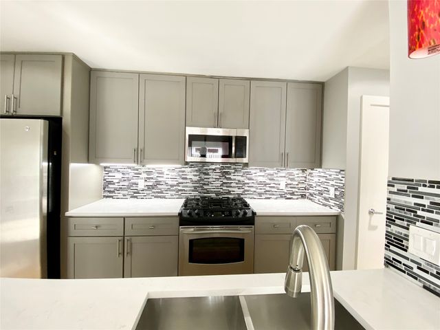 4213 Dickason Avenue 18, Dallas, TX 75219