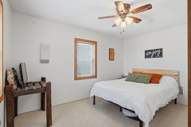 2682 110th Street, Fredericksburg, IA 50630