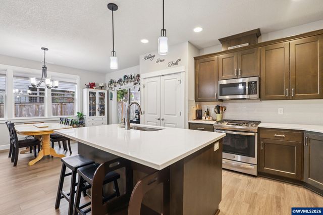 2825 NW Mt Ashland Ln, Mcminnville, OR 97128