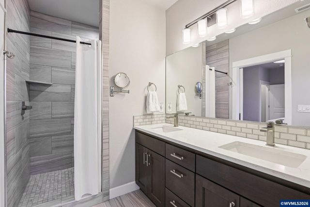 2825 NW Mt Ashland Ln, Mcminnville, OR 97128