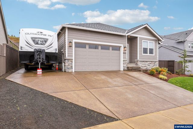 2825 NW Mt Ashland Ln, Mcminnville, OR 97128