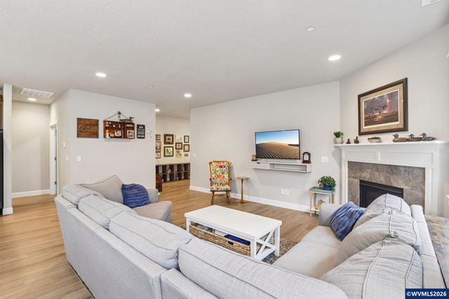 2825 NW Mt Ashland Ln, Mcminnville, OR 97128