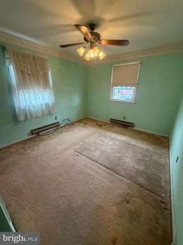 206 GLEN RD, Pasadena, MD 21122