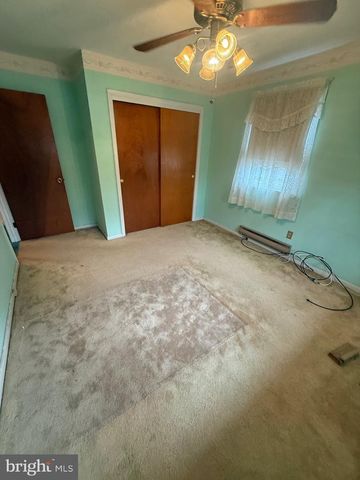 206 GLEN RD, Pasadena, MD 21122