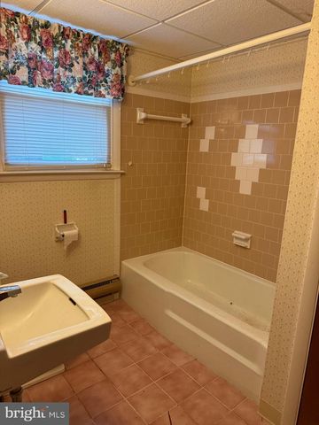 206 GLEN RD, Pasadena, MD 21122