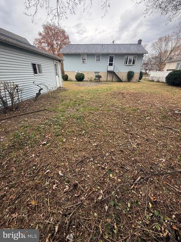 206 GLEN RD, Pasadena, MD 21122