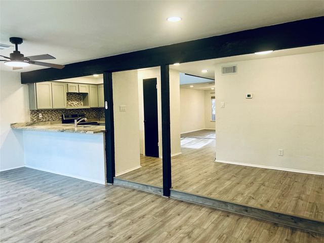 2325 Crescent Park Drive 277, Houston, TX 77077
