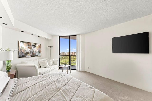 19500 Turnberry Way 26C, Aventura, FL 33180