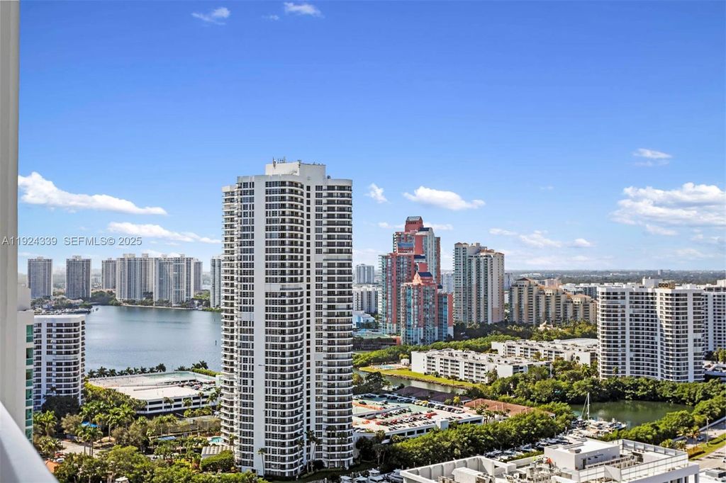 19500 Turnberry Way 26C, Aventura, FL 33180