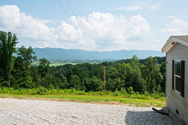 750 Bethlehem Rd, Lafollette, TN 37766
