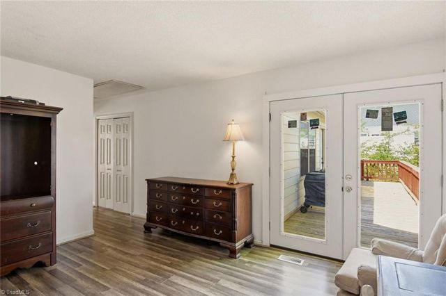907 Chatfield Drive A, Jamestown, NC 27282