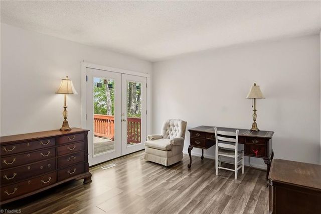 907 Chatfield Drive A, Jamestown, NC 27282