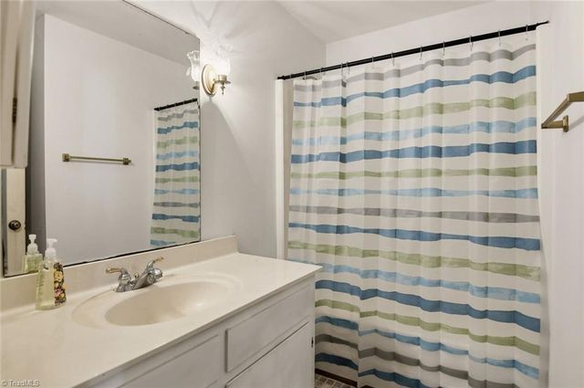 907 Chatfield Drive A, Jamestown, NC 27282