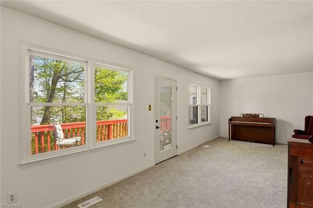 907 Chatfield Drive A, Jamestown, NC 27282