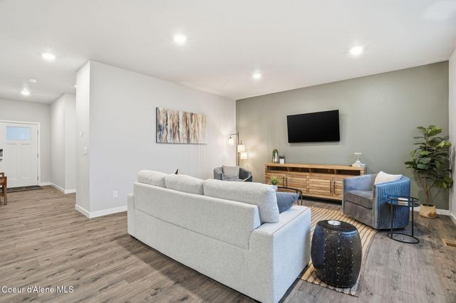 5381 E Aquila Ave, Post Falls, ID 83854