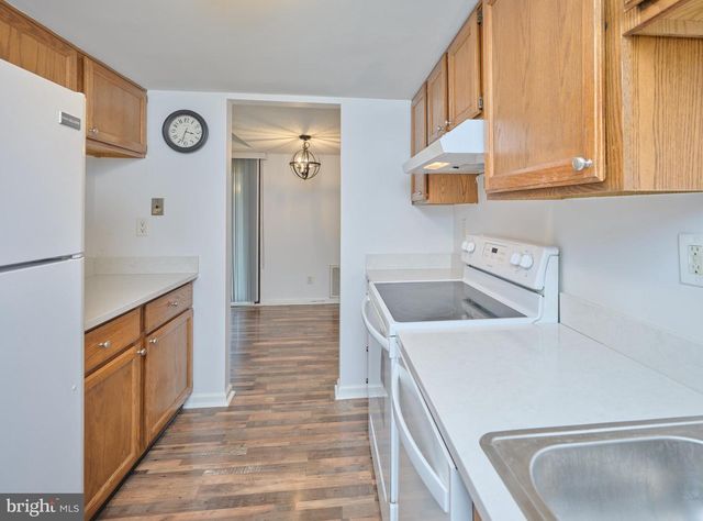 22 HERMITAGE DR, New Hope, PA 18938