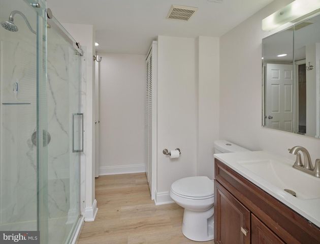 22 HERMITAGE DR, New Hope, PA 18938