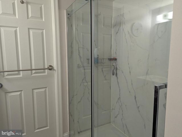 22 HERMITAGE DR, New Hope, PA 18938