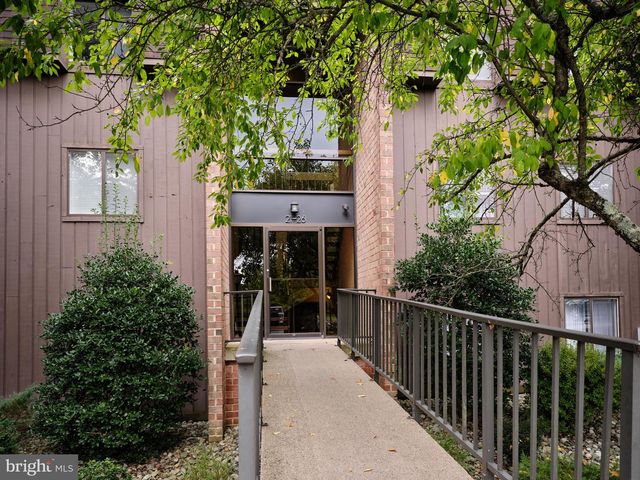 22 HERMITAGE DR, New Hope, PA 18938