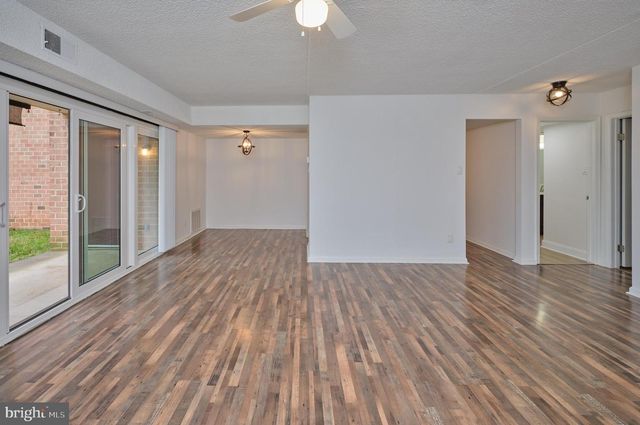 22 HERMITAGE DR, New Hope, PA 18938