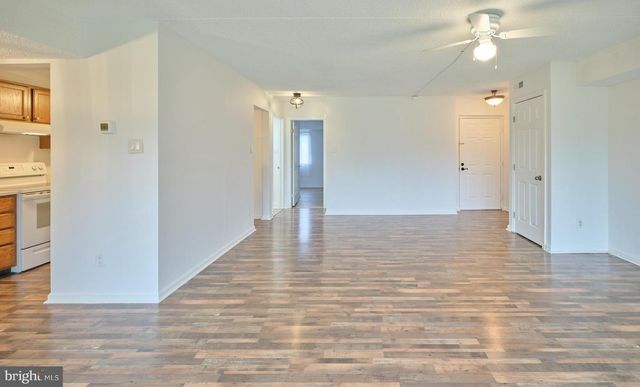 22 HERMITAGE DR, New Hope, PA 18938