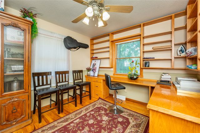 8505 Ridgemont Drive, Urbandale, IA 50322