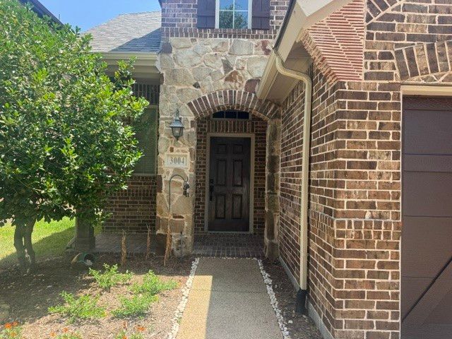 3004 Hereford Drive, Lewisville, TX 75056